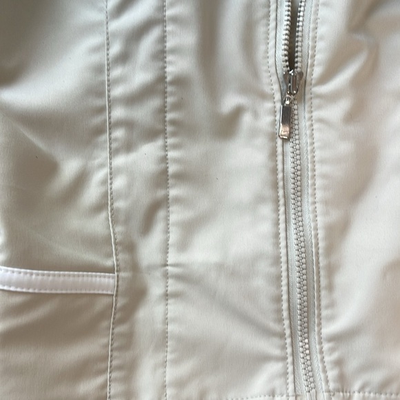 Nike Grey Tag Cream and White fitted lightweight Jacket - Picture 5 of 5
